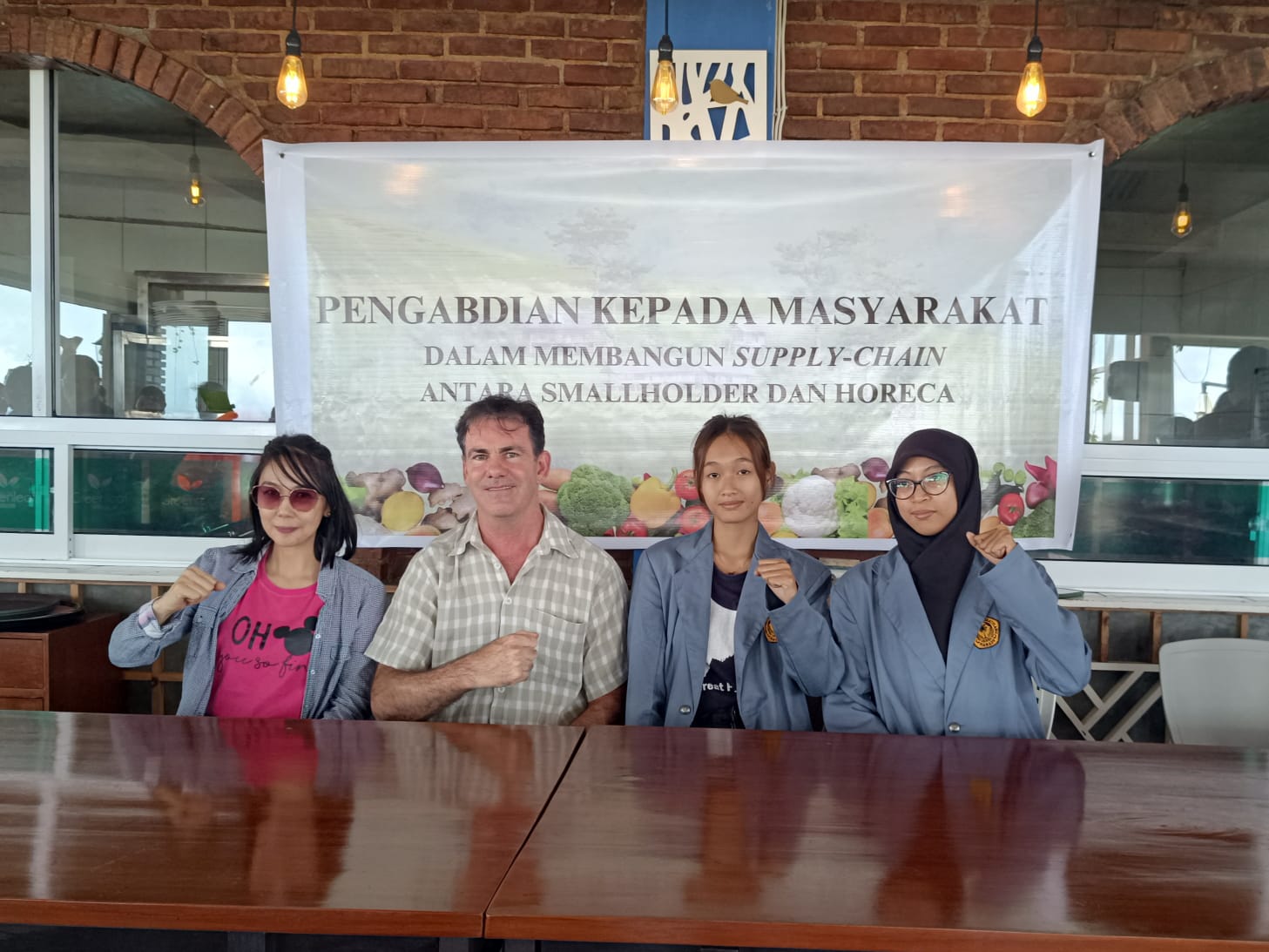 “The Agriculture for Tourism” project is an initiative collaboration held by the Australian and Indonesian governments through Australian Centre for International Agricultural Research (ACIAR) “The Agriculture for Tourism” project is an initiative collaboration held by the Australian and Indonesian governments through Australian Centre for International Agricultural Research (ACIAR)