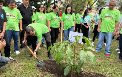 PRODI KEHUTANAN MENGINISIATIF PENANAMAN POHON PADA DIES NATALIS KE-64 FAKULTAS PERTANIAN